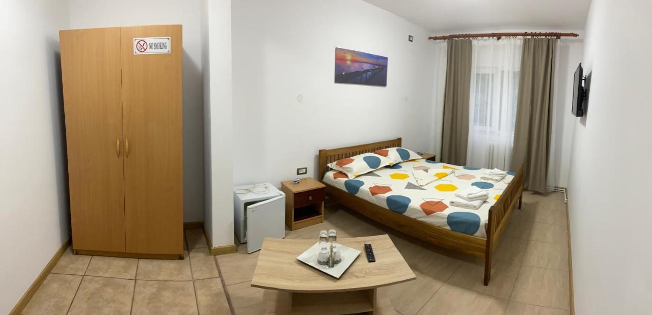 Raven Comstar Apartment คอร์บู ภายนอก รูปภาพ