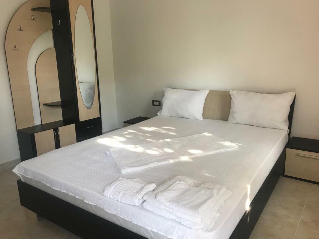 Raven Comstar Apartment คอร์บู ภายนอก รูปภาพ